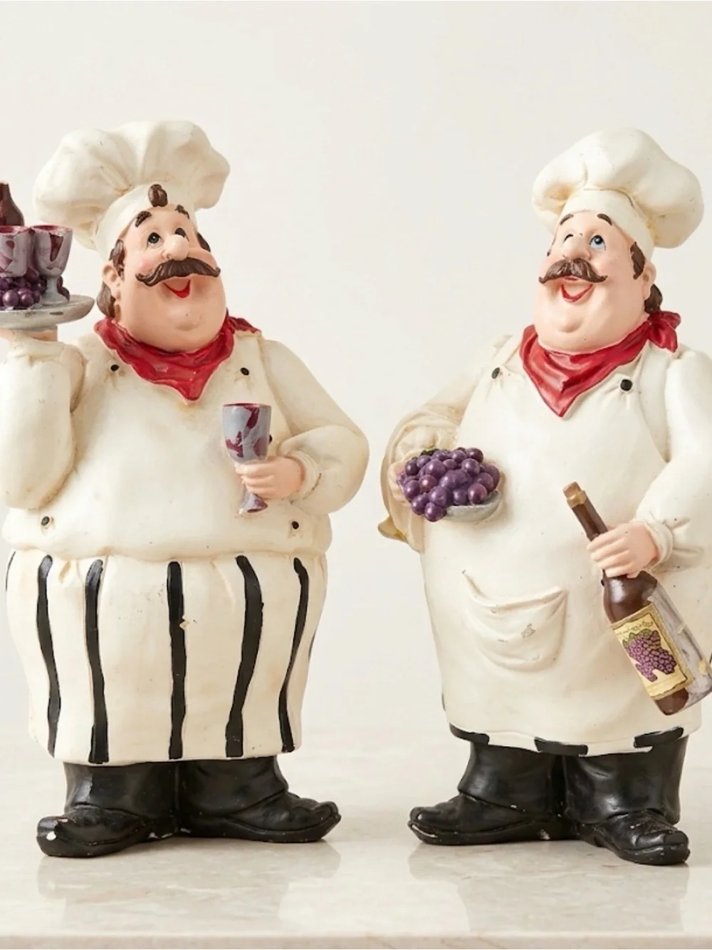 Set of 2 Vintage Style Chef Figurines Wine & Grapes Kitchen Bistro Decor Resin